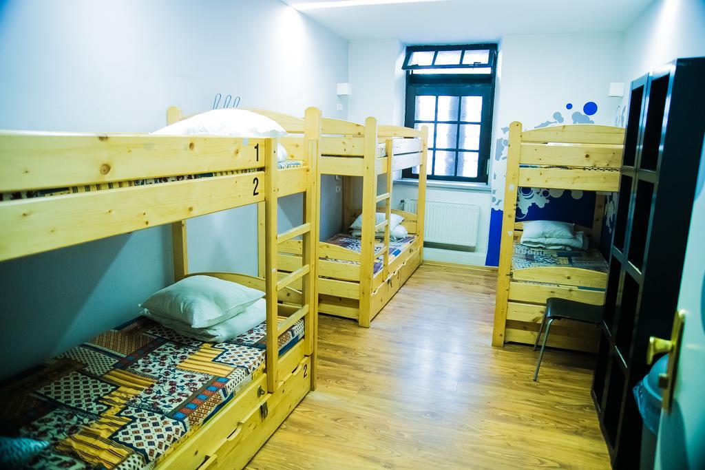 Bunk Bed 6-Bed Mixed Dormitory Room Age restriction above 18 years old,1652763657:JPEG