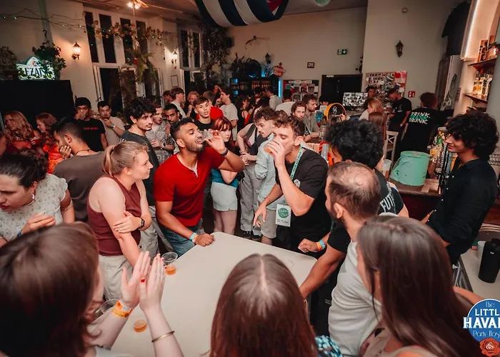 The Little Havana Party Hostel Cracovie